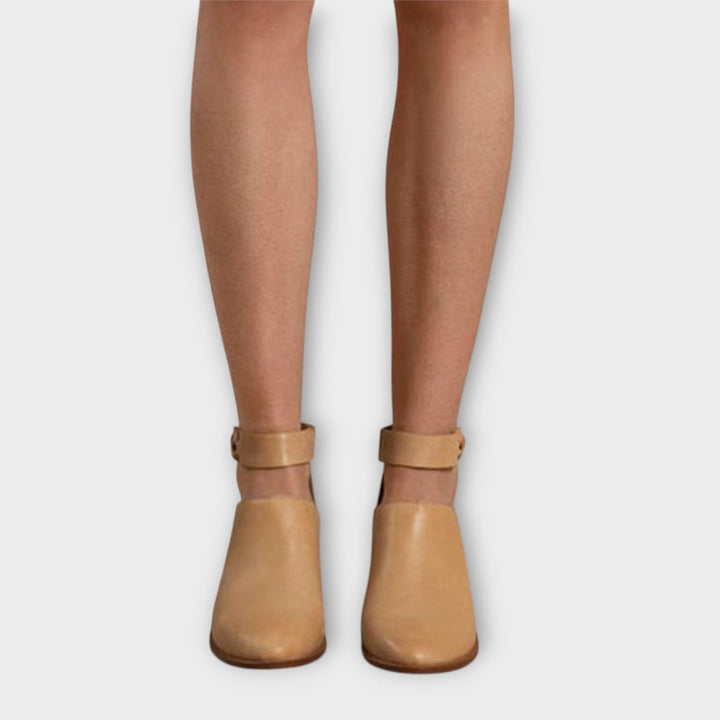 Calveth | Women&