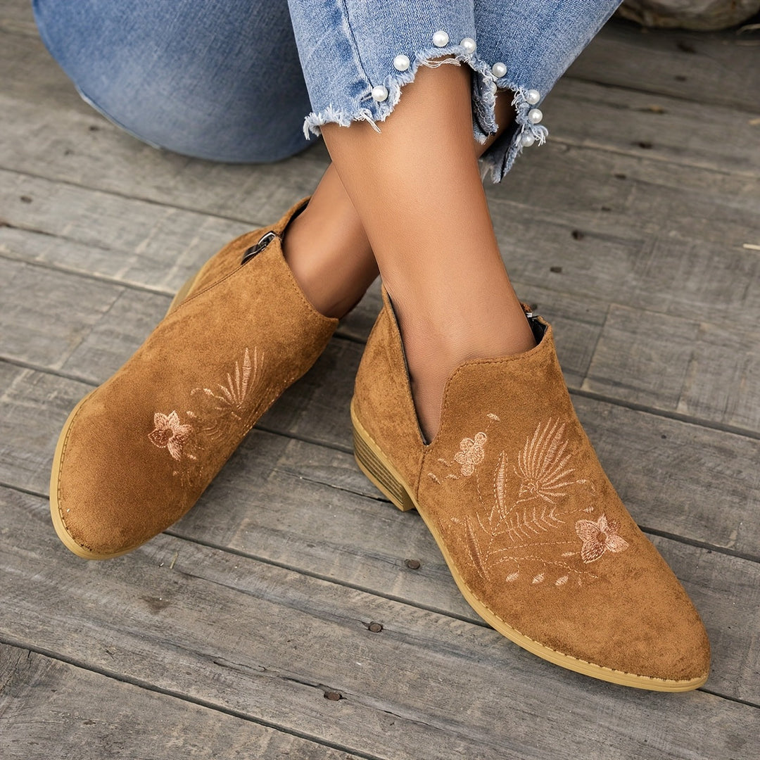 Calveth | Women&